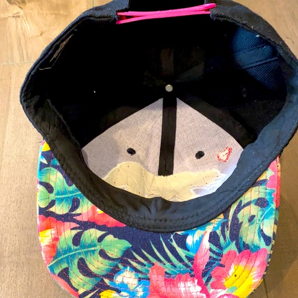 California Love SnapBack - Picture 2 of 2